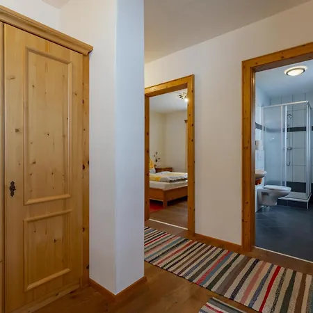 Sunnseitn Lägenhet Goldegg